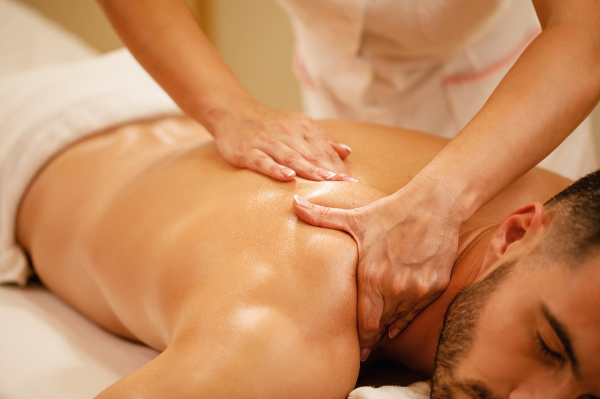 Deep Tissue Massage Benefits, Uses & What to Expect, Professional Massage Therapy
